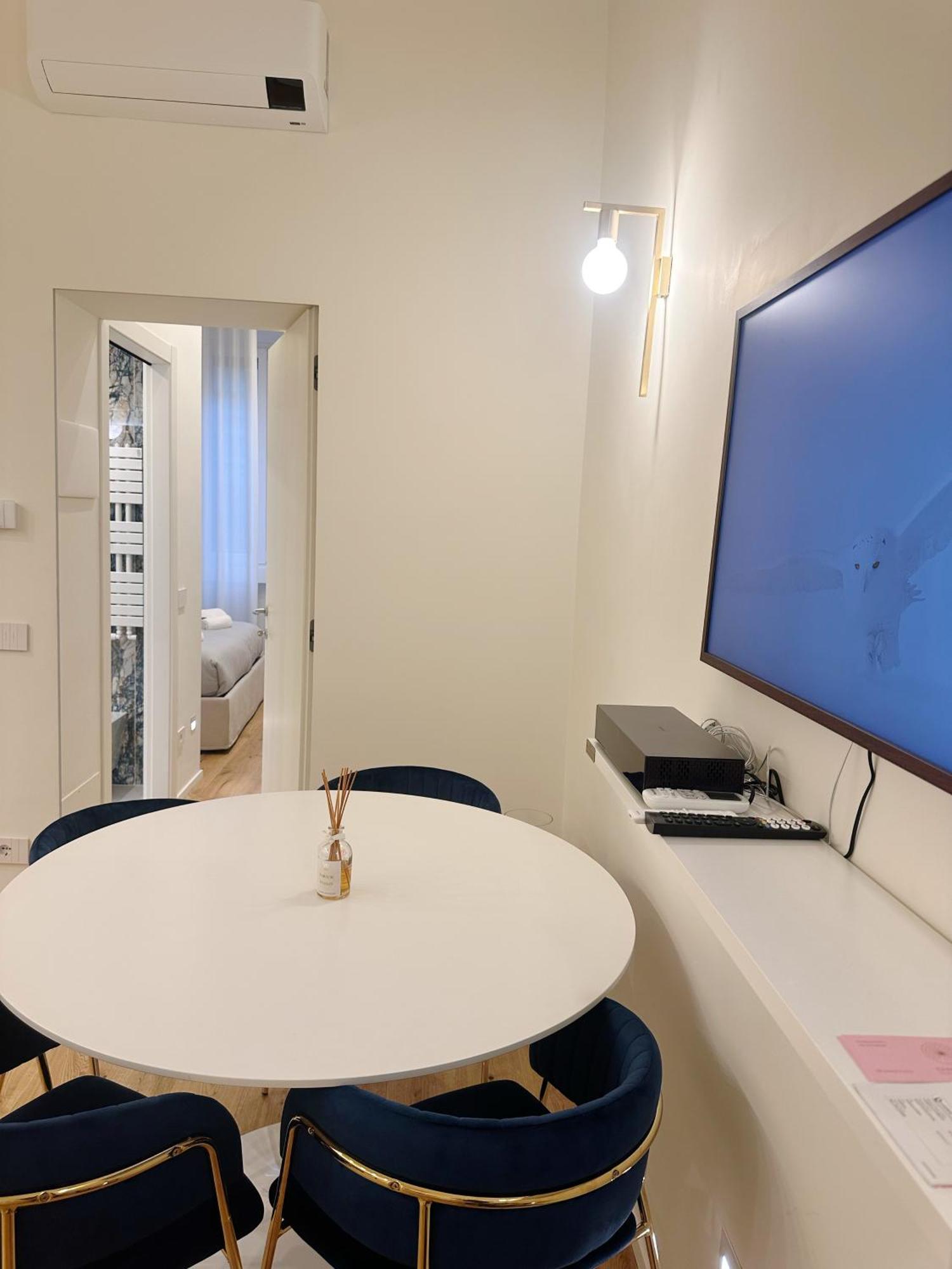 Private Apartment With Wi-Fi Milano City Near Duomo Atena Exteriör bild