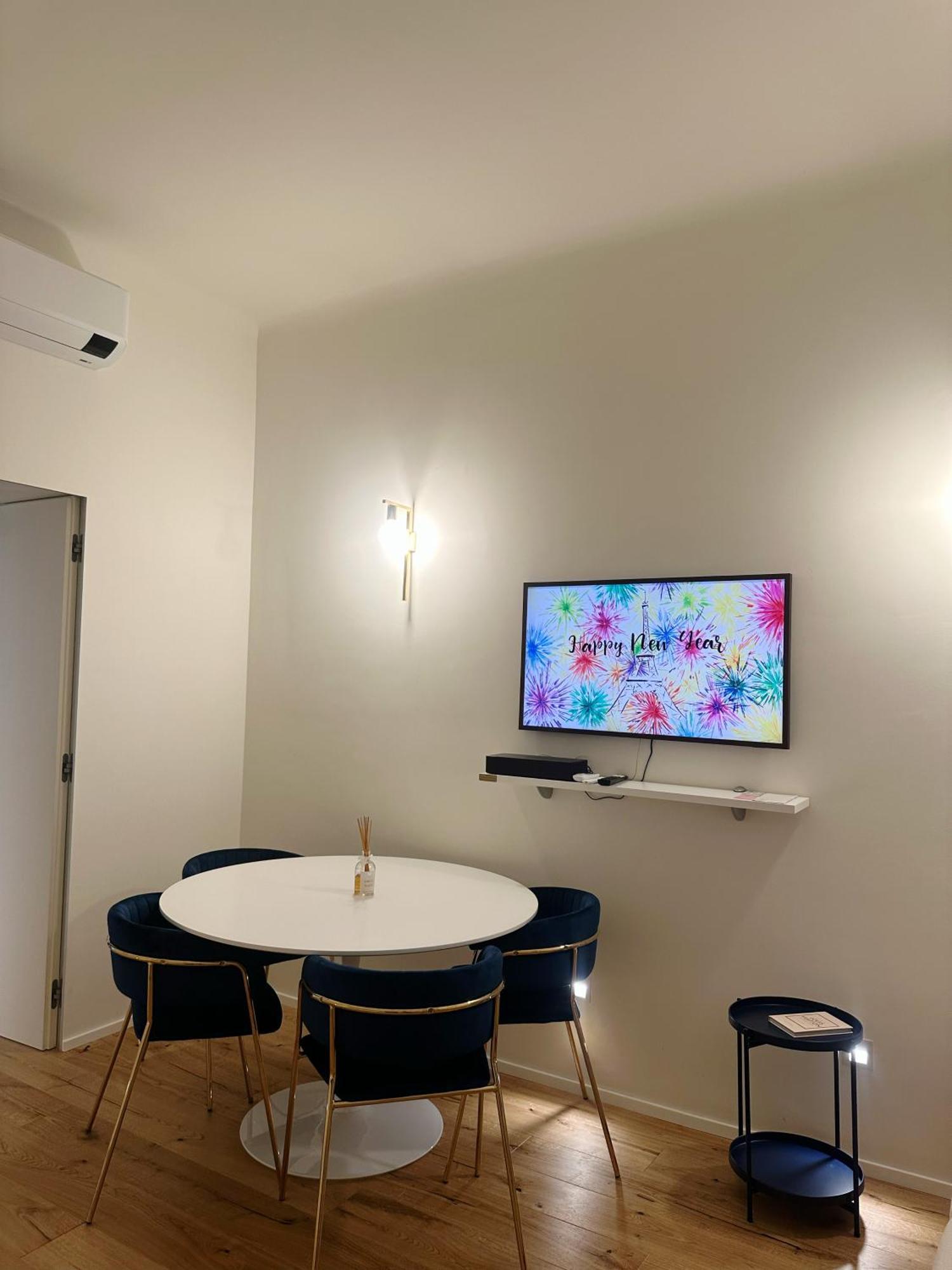 Private Apartment With Wi-Fi Milano City Near Duomo Atena Exteriör bild